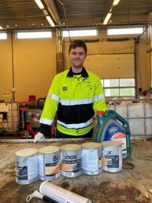 REdu-student Anders Emil Stange på mottak for farlig avfall på Årabrot miljøpark