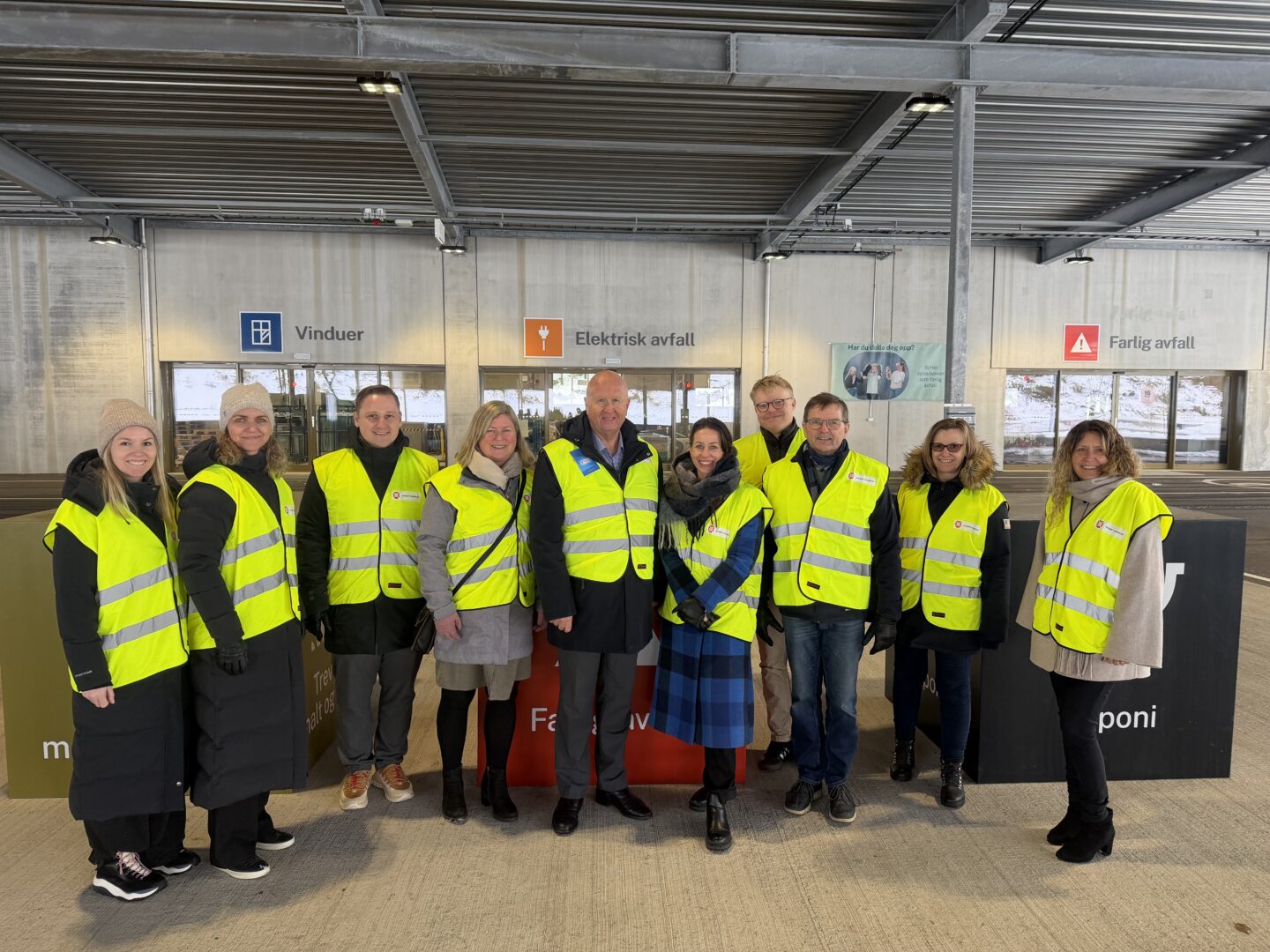 <p>Ruth Line Berg Bertelsen styremedlem ansatte, Brit Turid Klungland styremedlem, Harald Larssen Lønning styremedlem, Gro Staveland adm. dir., Olav Linga styreleder, Linn Therese Erve nestleder, Ove Kahrs Wangensteen styremedlem, Birger Førre styremedlem, Siv Kristiansen økonomileder i HIM, Ann Jeanette Sunde styremedlem, </p>
