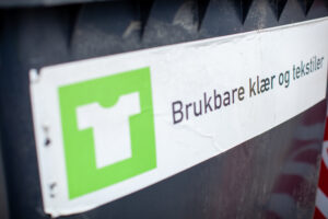 Skilt med brukbare tekstiler